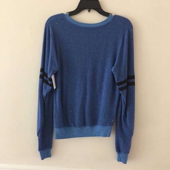 Wildfox | Essential Stripe V Neck Striped Pullover - Picture 7 of 8